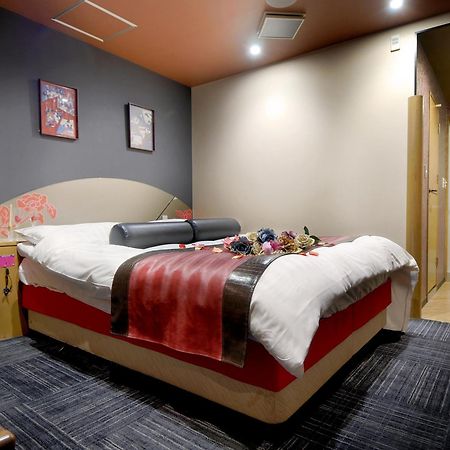 Hotel Love Ikutama -Adult Only Osaka Buitenkant foto