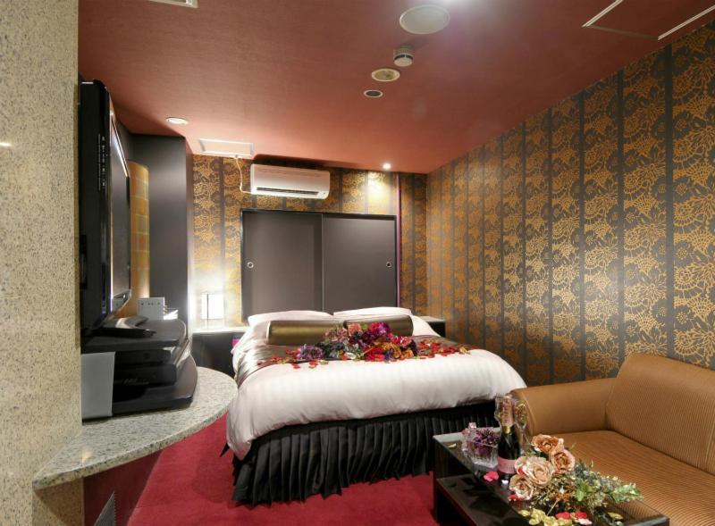 Hotel Love Ikutama -Adult Only Osaka Buitenkant foto