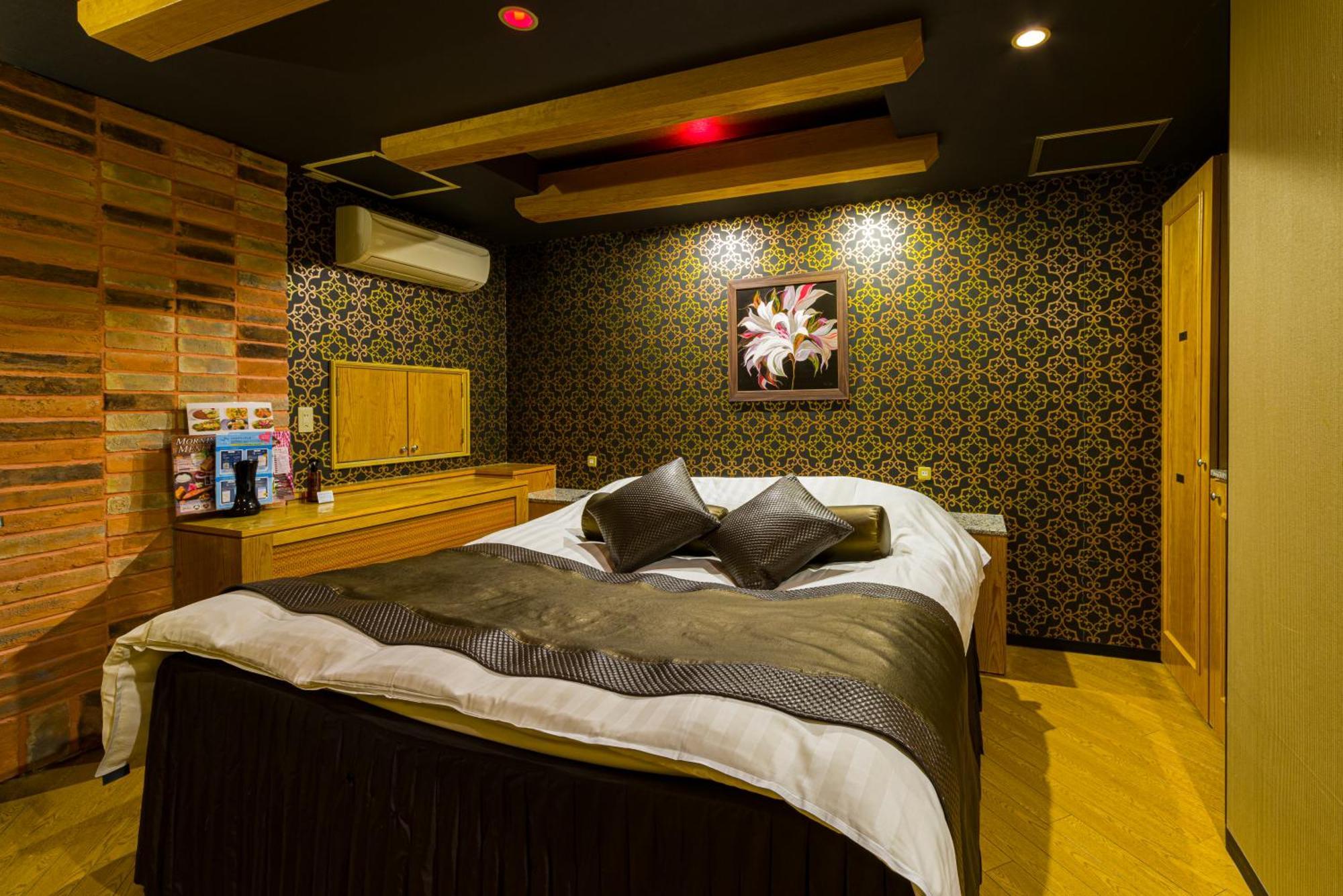 Hotel Love Ikutama -Adult Only Osaka Buitenkant foto