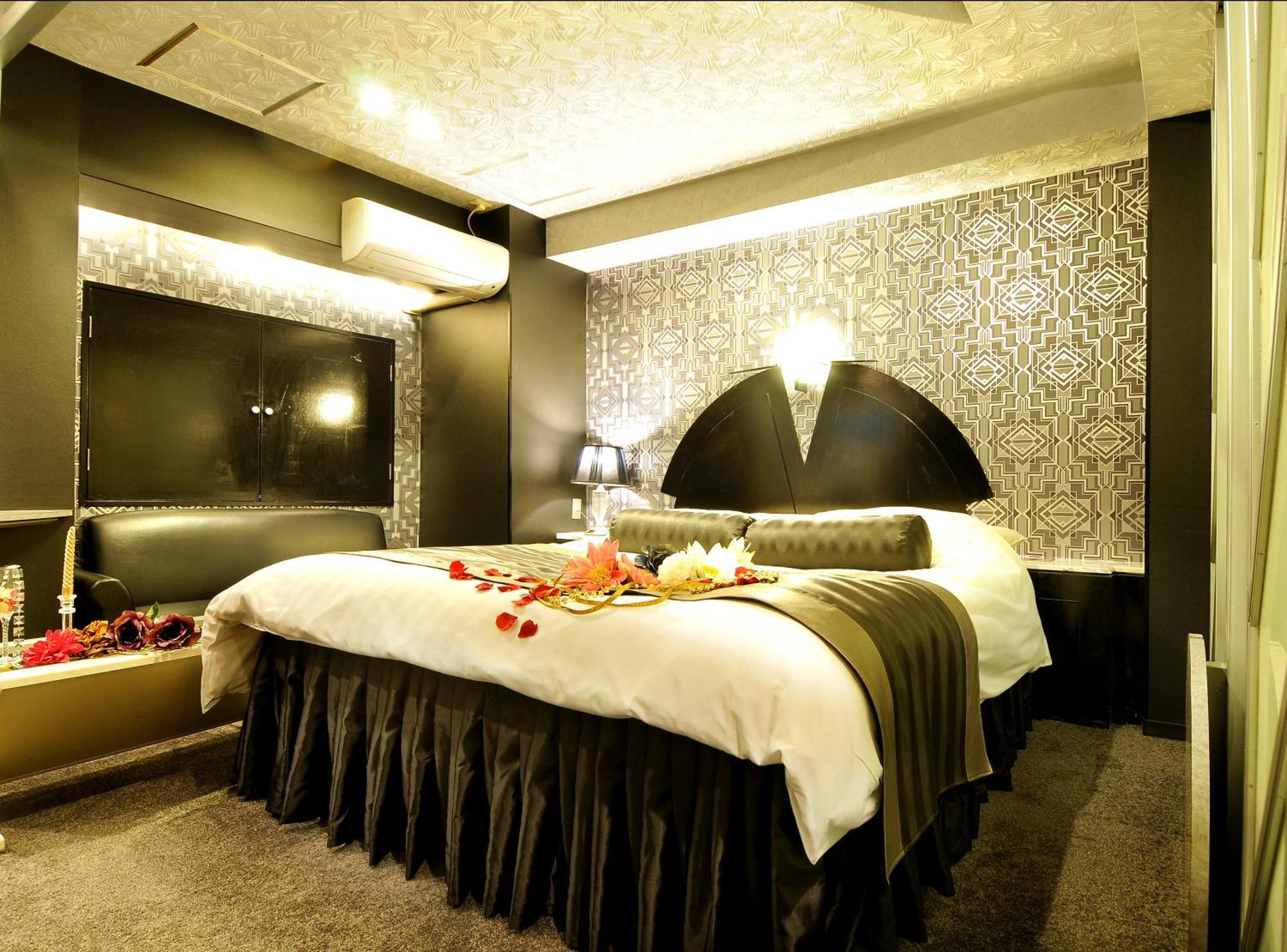 Hotel Love Ikutama -Adult Only Osaka Buitenkant foto