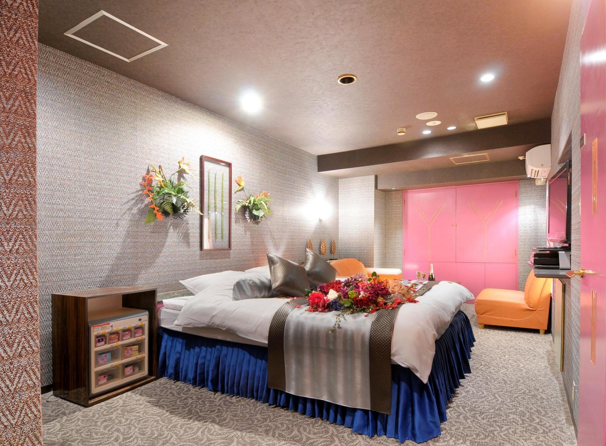Hotel Love Ikutama -Adult Only Osaka Buitenkant foto