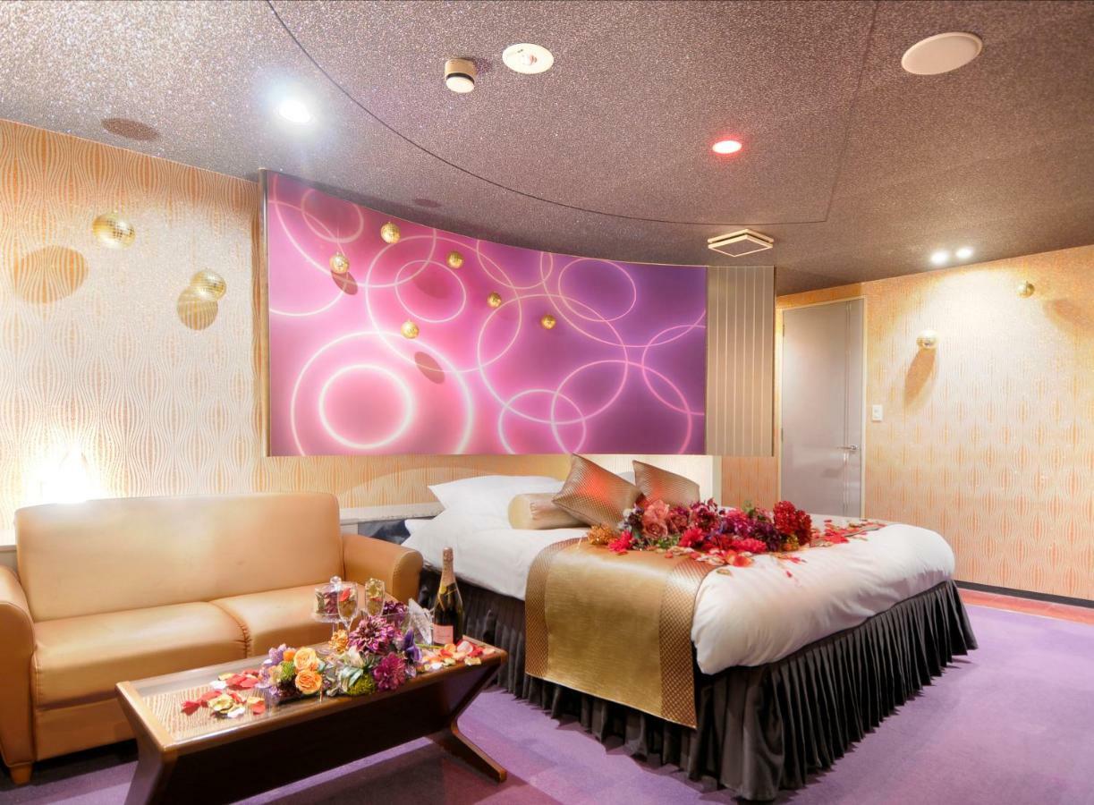 Hotel Love Ikutama -Adult Only Osaka Buitenkant foto
