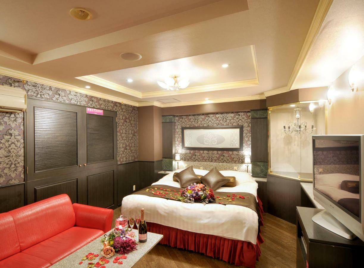 Hotel Love Ikutama -Adult Only Osaka Buitenkant foto