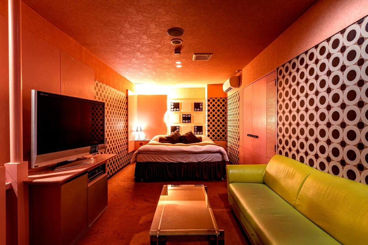 Hotel Love Ikutama -Adult Only Osaka Buitenkant foto